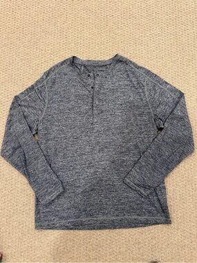 lululemon athletica Men's Long Sleeve Heathered Gray Henley